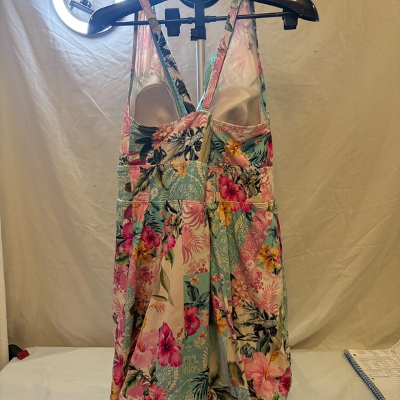 Torrid Bathing Suit Top Womens 3 Floral Criss Cross Strap Bra Swimsuit Plus - Picture 2 of 7